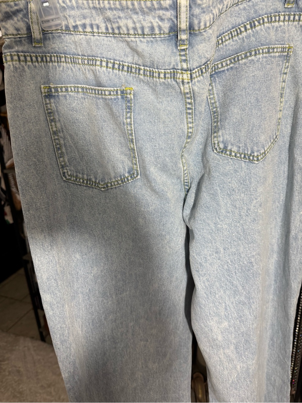Women’s Light Blue Pearl-Embellished Jeans - Picture 6 of 8